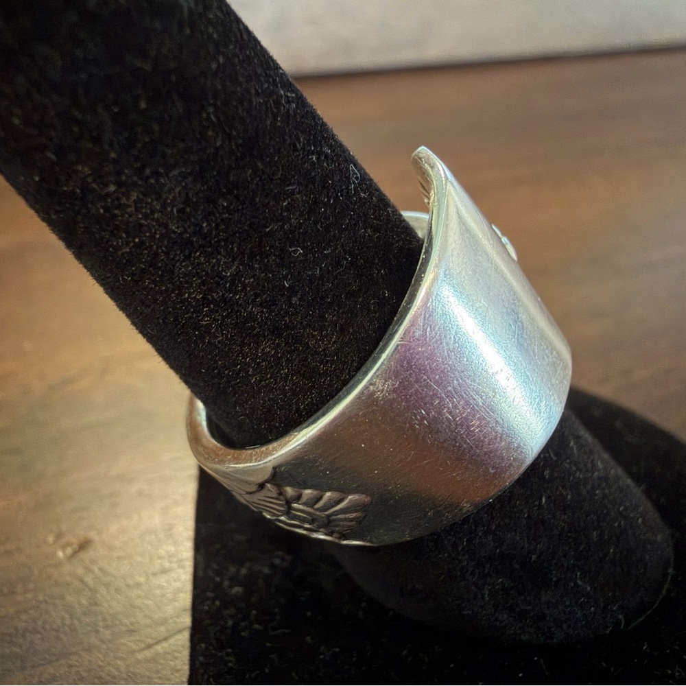 Sectional Spoon Ring - Picture 4 of 13